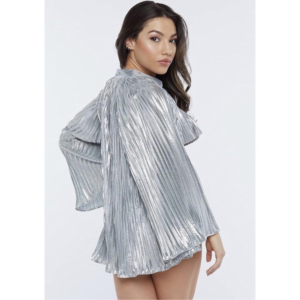 🟣Savage X Fenty Silver Pleated Lamé Bed Jacket Size M/L